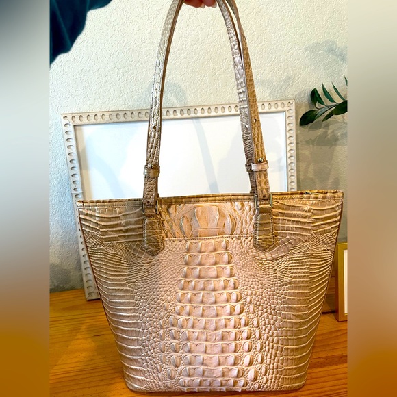 Beautiful Brahmin Asher tote.  Gently used, great condition with tassel charm. - Picture 6 of 12